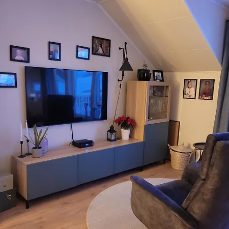 דירה Cozy House With Private Garden *