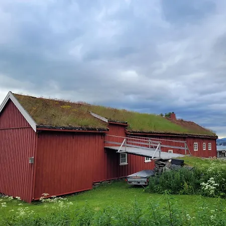 Cozy House With Private Garden *